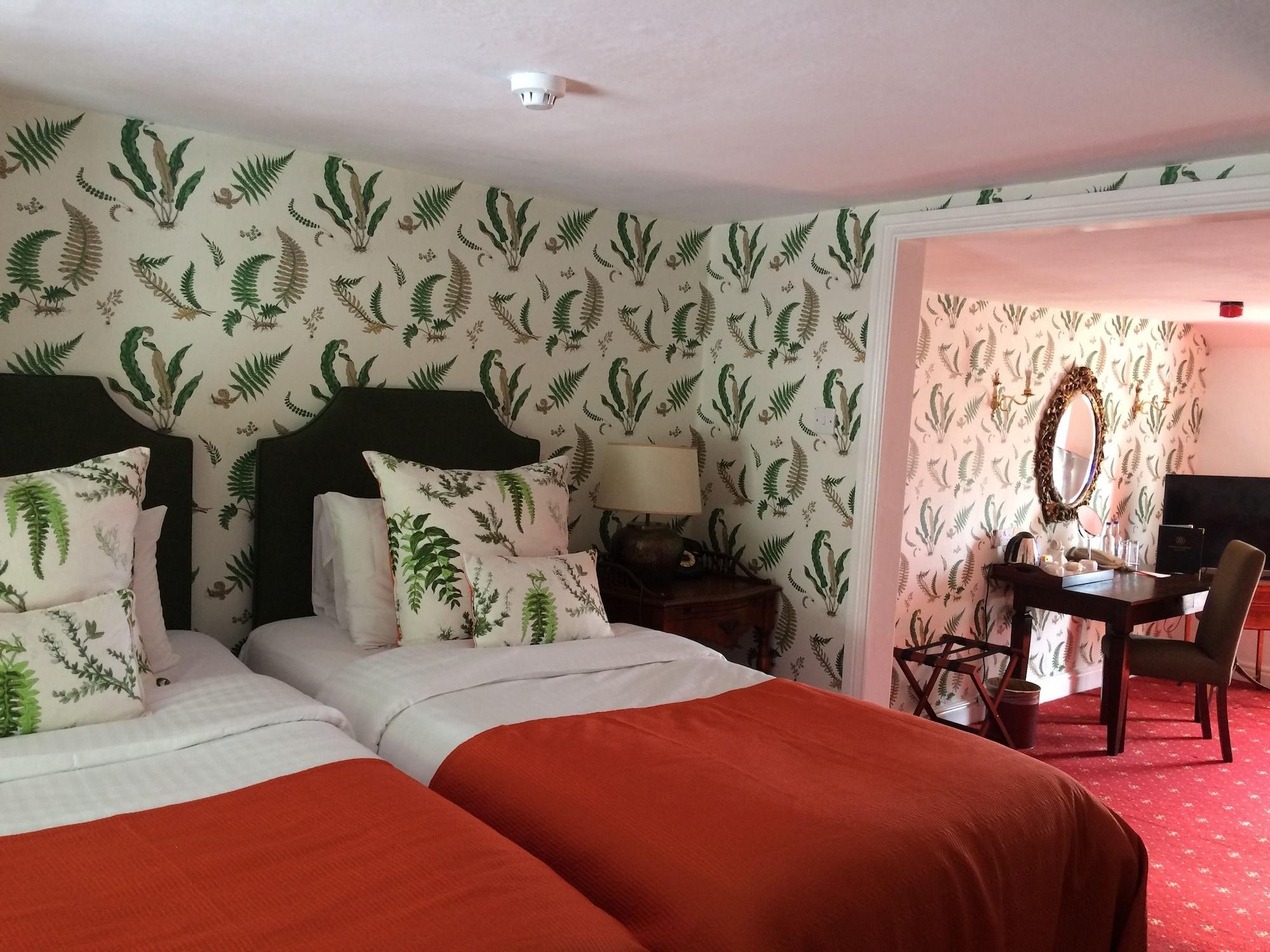 New House Country Hotel Cardiff Exterior foto