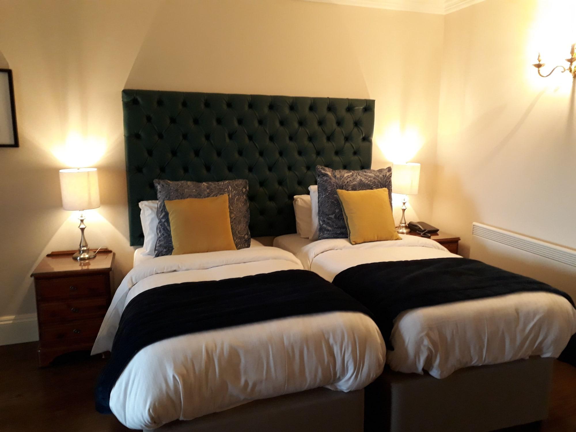 New House Country Hotel Cardiff Exterior foto